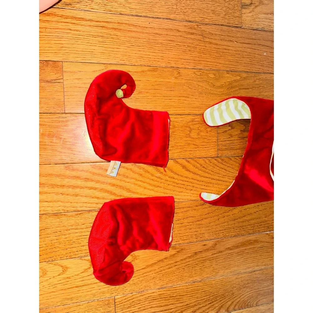 Christmas holiday Bunnies By The Bay elf shoes & hat  For baby 6-12 months  Cond